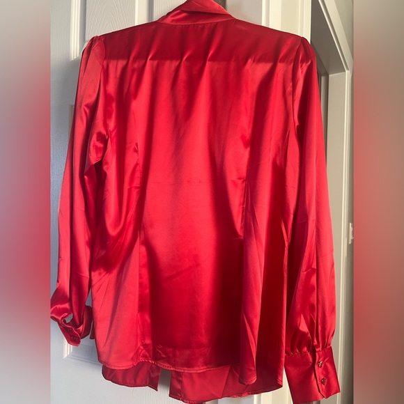 Hawes and Curtis Red fitted Pussy Bow Blouse - Picture 2 of 6